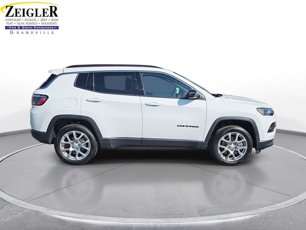 2024 Jeep Compass Latitude Lux