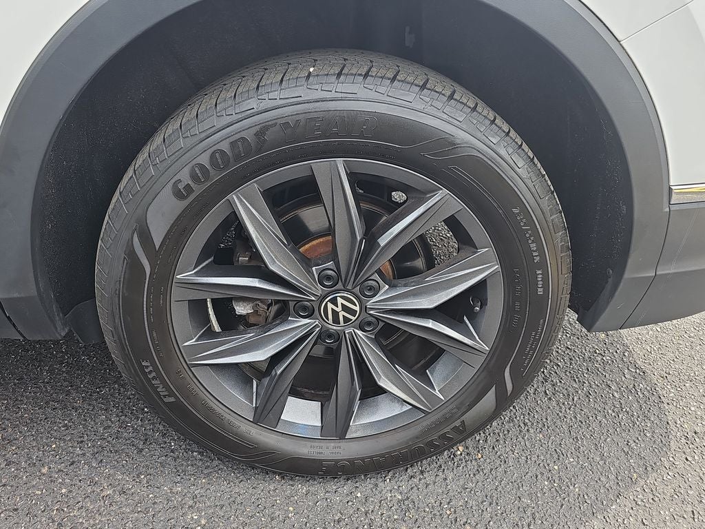 2023 Volkswagen Tiguan 2.0T SE