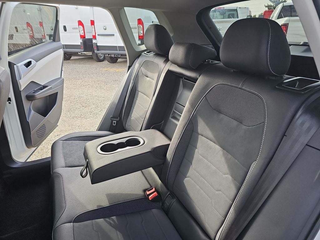 2025 Volkswagen Taos 1.5T SE
