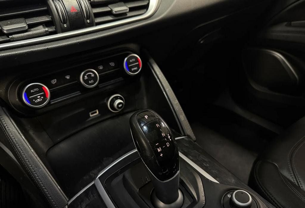 2019 Alfa Romeo Stelvio Ti Sport