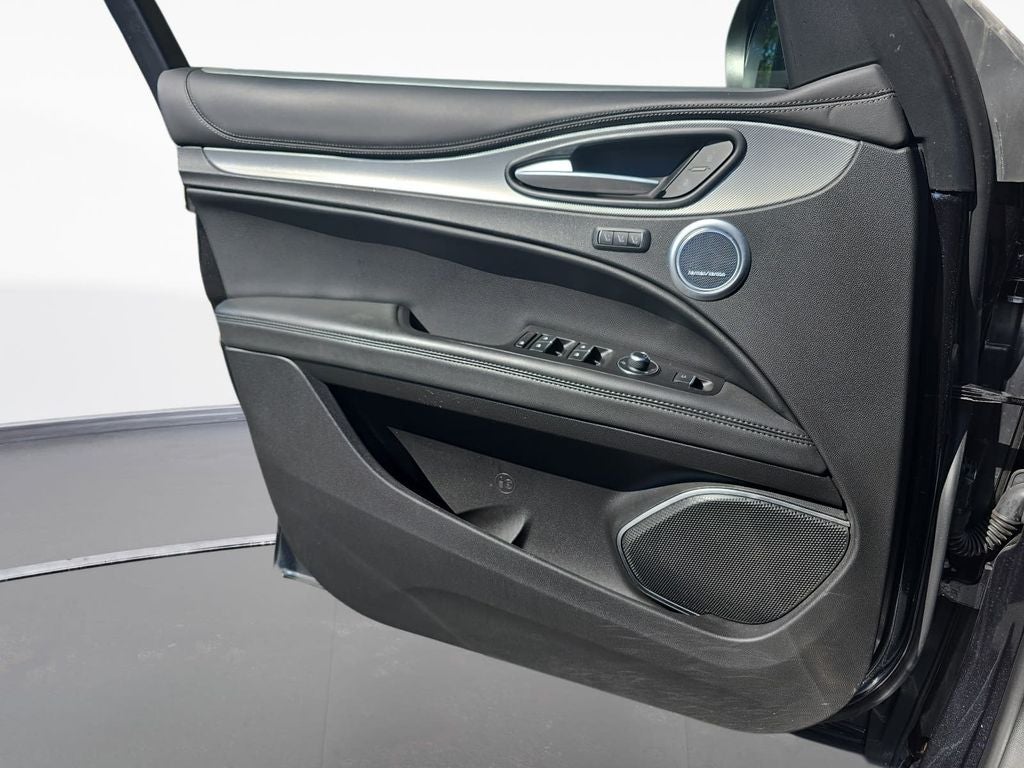 2023 Alfa Romeo Stelvio Veloce