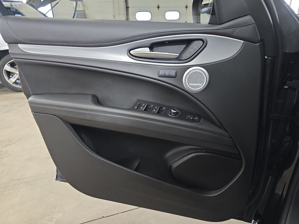 2024 Alfa Romeo Stelvio Ti