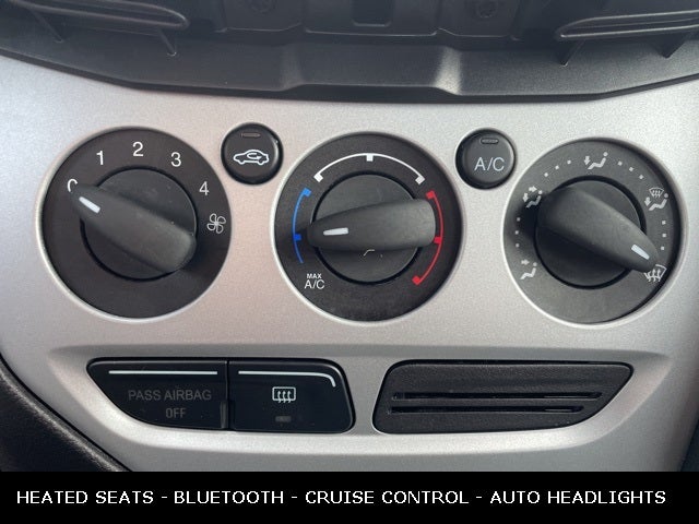 2014 Ford Focus SE LOW MILES