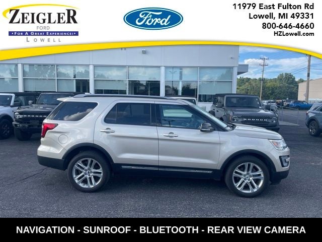 2017 Ford Explorer XLT SUPER CLEAN