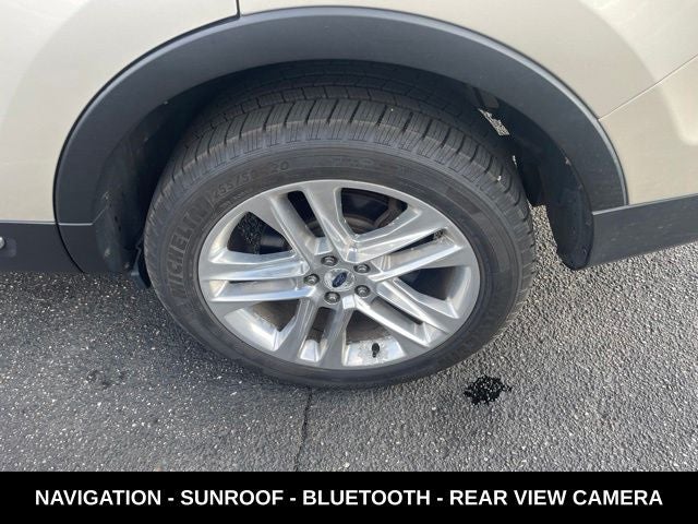 2017 Ford Explorer XLT SUPER CLEAN