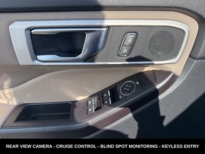 2020 Ford Explorer XLT LOW MILES