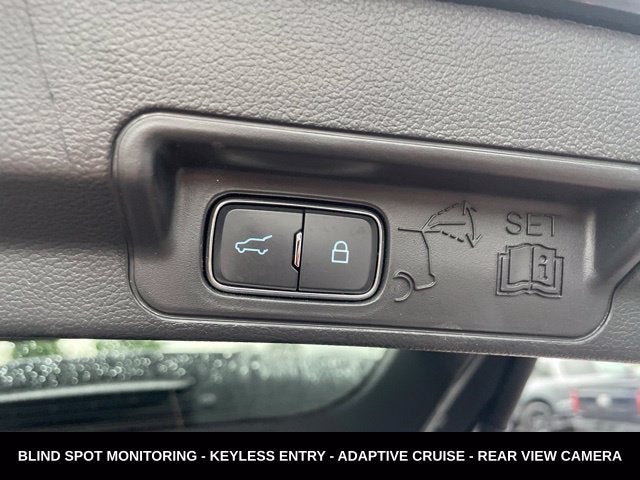 2024 Ford Explorer XLT SPORT APPEARANCE PACKAGE