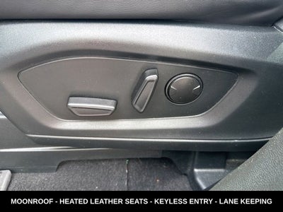 2024 Ford Explorer XLT PANORAMIC ROOF
