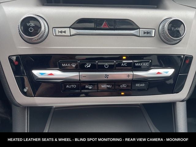 2024 Ford Explorer XLT 4WD