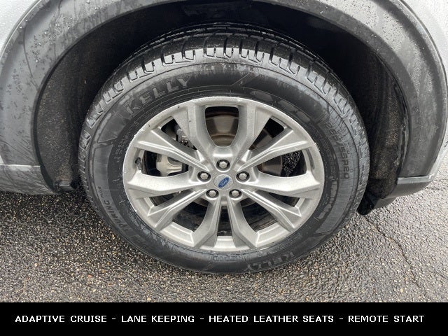 2023 Ford Explorer XLT TWIN PANEL MOONROOF