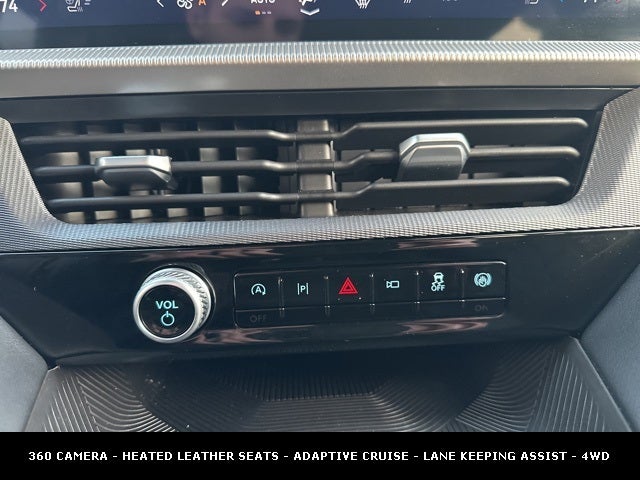 2025 Ford Explorer ST-Line 4WD