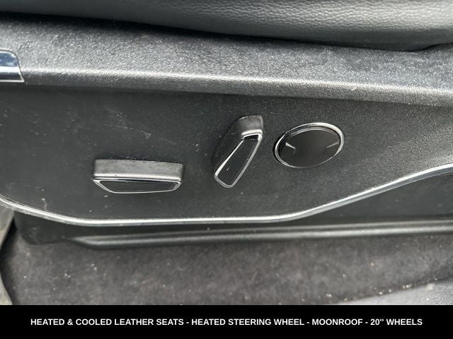 2023 Ford F-150 Lariat TWIN PANEL MOONROOF