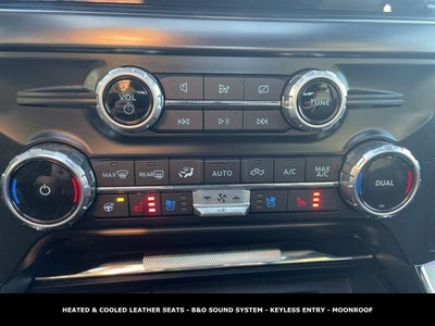 2023 Ford F-150 Lariat TWIN PANEL MOONROOF