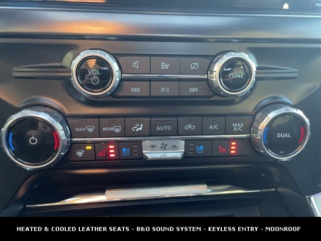 2023 Ford F-150 Lariat TWIN PANEL MOONROOF