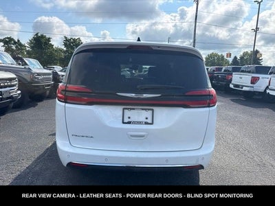 2024 Chrysler Pacifica Touring L STOW N GO SEATING