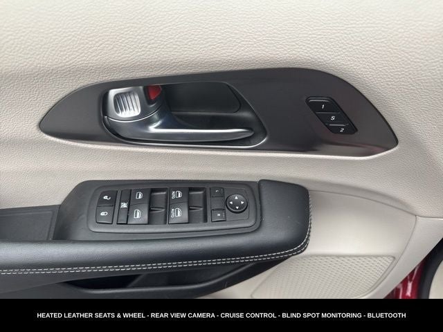 2023 Chrysler Pacifica Touring L HEATED SEATS & STEERING WHEEL