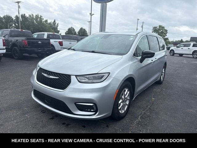 2024 Chrysler Pacifica Touring L STOW N GO SEATING