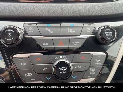 2023 Chrysler Pacifica Touring L HEATED SEATS & STEERING WHEEL