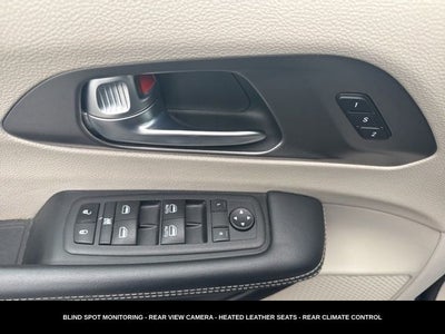 2023 Chrysler Pacifica Touring L HEATED SEATS & STEERING WHEEL