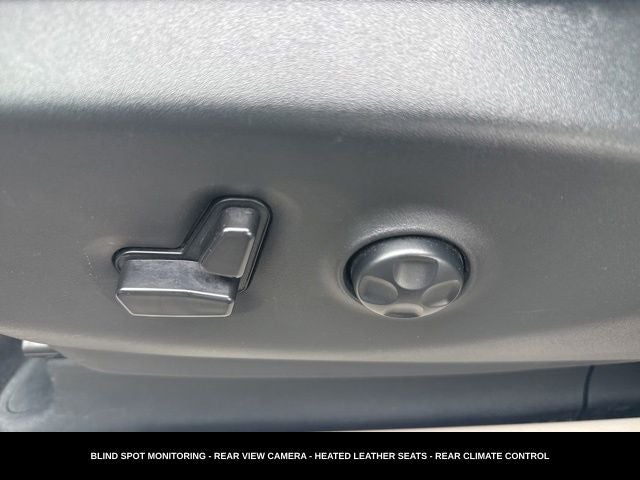 2023 Chrysler Pacifica Touring L HEATED SEATS & STEERING WHEEL