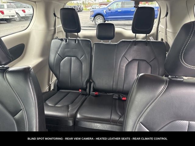 2023 Chrysler Pacifica Touring L HEATED SEATS & STEERING WHEEL