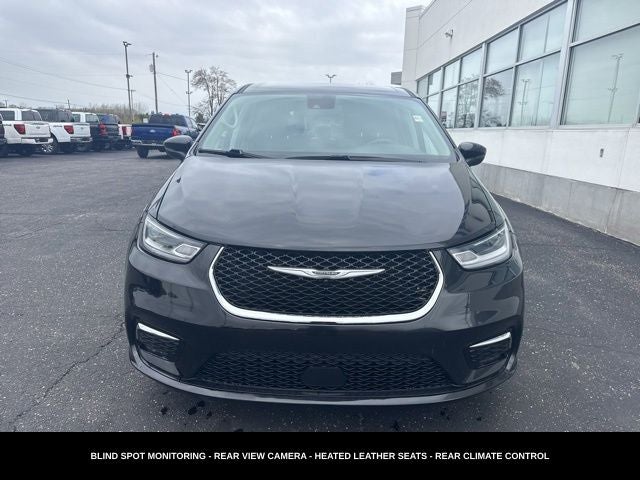 2023 Chrysler Pacifica Touring L HEATED SEATS & STEERING WHEEL