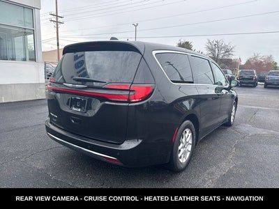 2023 Chrysler Pacifica Touring L HEATED SEATS & STEERING WHEEL