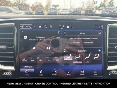 2023 Chrysler Pacifica Touring L HEATED SEATS & STEERING WHEEL