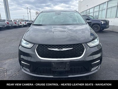 2023 Chrysler Pacifica Touring L HEATED SEATS & STEERING WHEEL