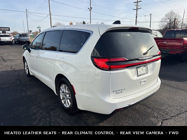 2023 Chrysler Pacifica Touring L STOW N GO SEATING