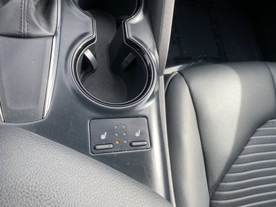 2020 Toyota Camry SE 39 MPG