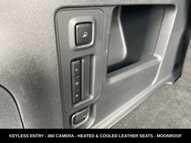 2025 Lincoln Navigator Reserve BLACKOUT PACKAGE