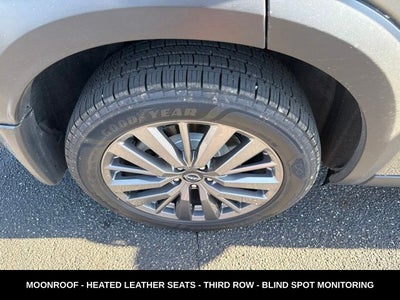 2023 Nissan Pathfinder SL 4WD