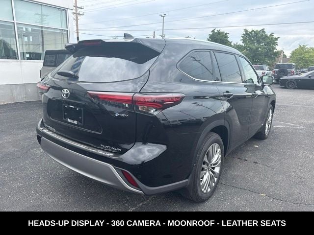 2026 Toyota Highlander Hybrid Platinum