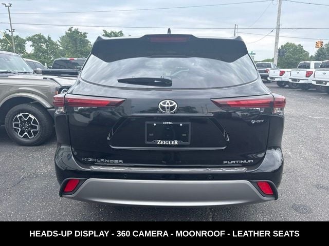 2026 Toyota Highlander Hybrid Platinum