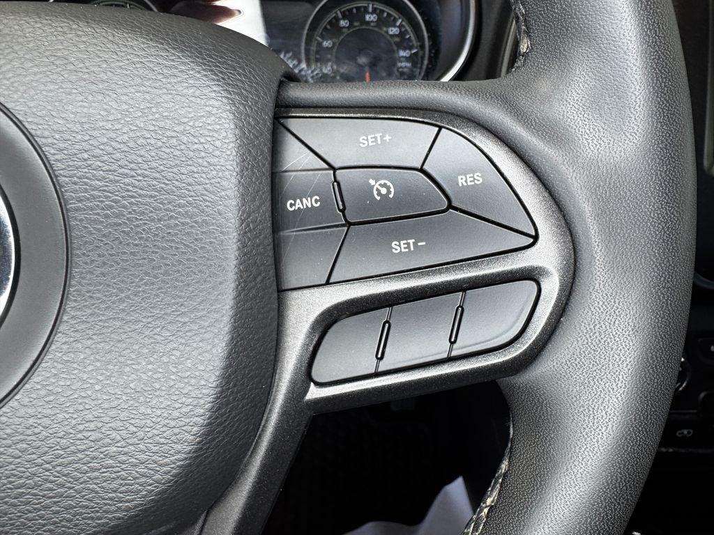 2022 Jeep Cherokee Trailhawk Sunroof