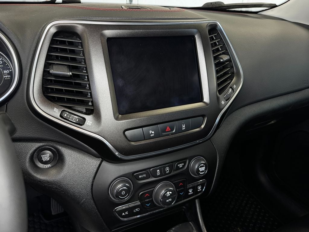 2022 Jeep Cherokee Trailhawk Sunroof
