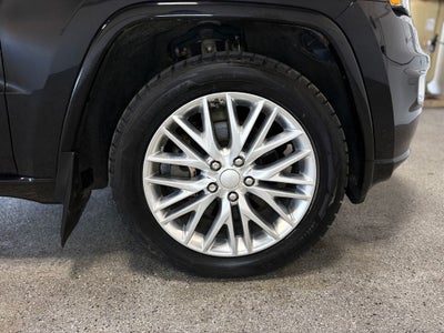 2018 Jeep Grand Cherokee Overland Advanced Active Safety Group