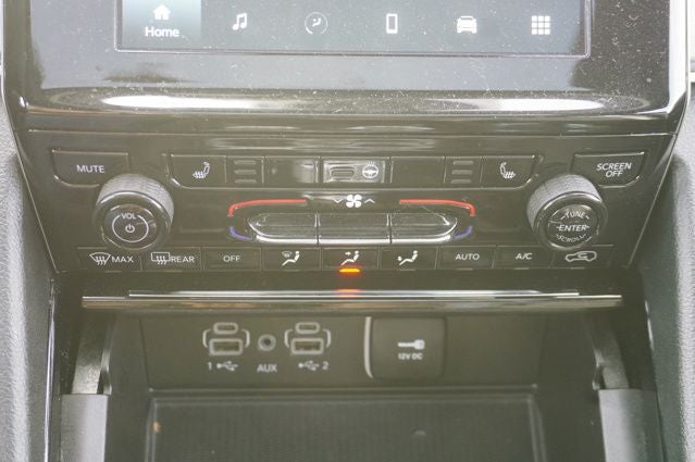 2023 Jeep Grand Cherokee Altitude X Power Sunroof & Radio: Uconnect 5 w/8.4" Display &