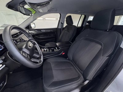 2023 Jeep Grand Cherokee Laredo Luxury Tech Group I