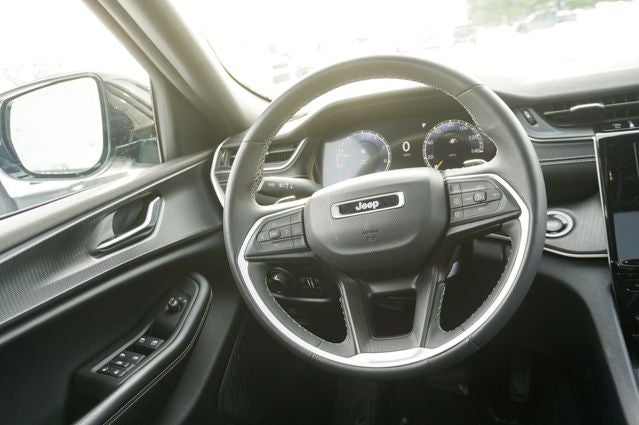 2023 Jeep Grand Cherokee Altitude X Power Sunroof & ParkView Rear Back-Up Camera