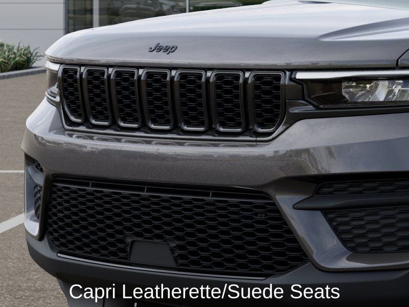 2025 Jeep Grand Cherokee Laredo 4x4