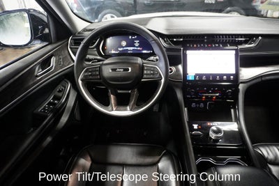 2023 Jeep Grand Cherokee Limited Blackout Package with Navigation