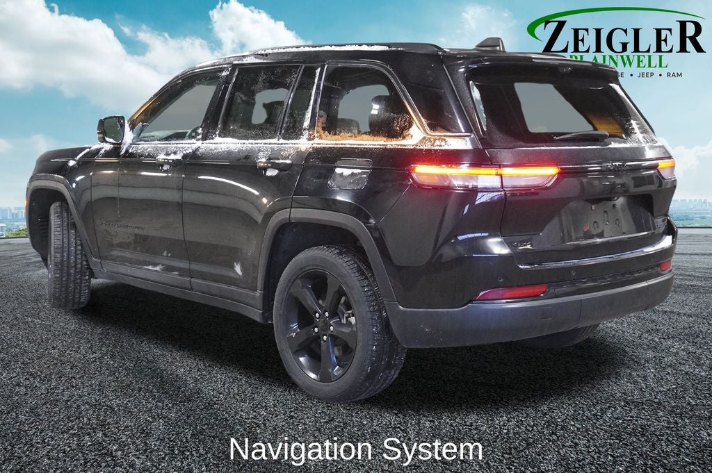 2023 Jeep Grand Cherokee Limited Navigation System & Radio: Uconnect 5 Nav w/10.1"