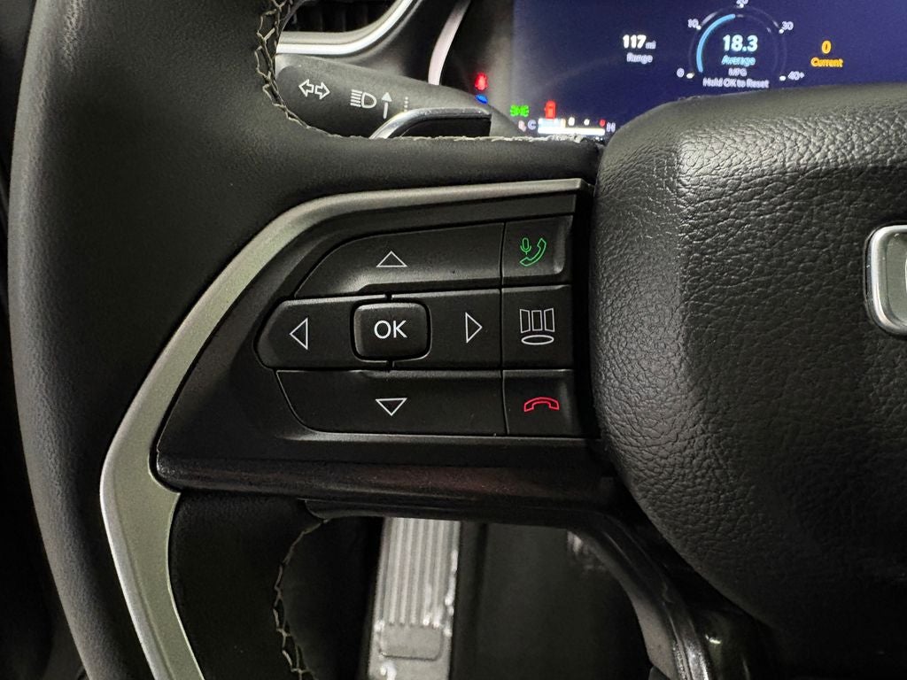 2023 Jeep Grand Cherokee L Laredo Radio: Uconnect 5 w/8.4" Display