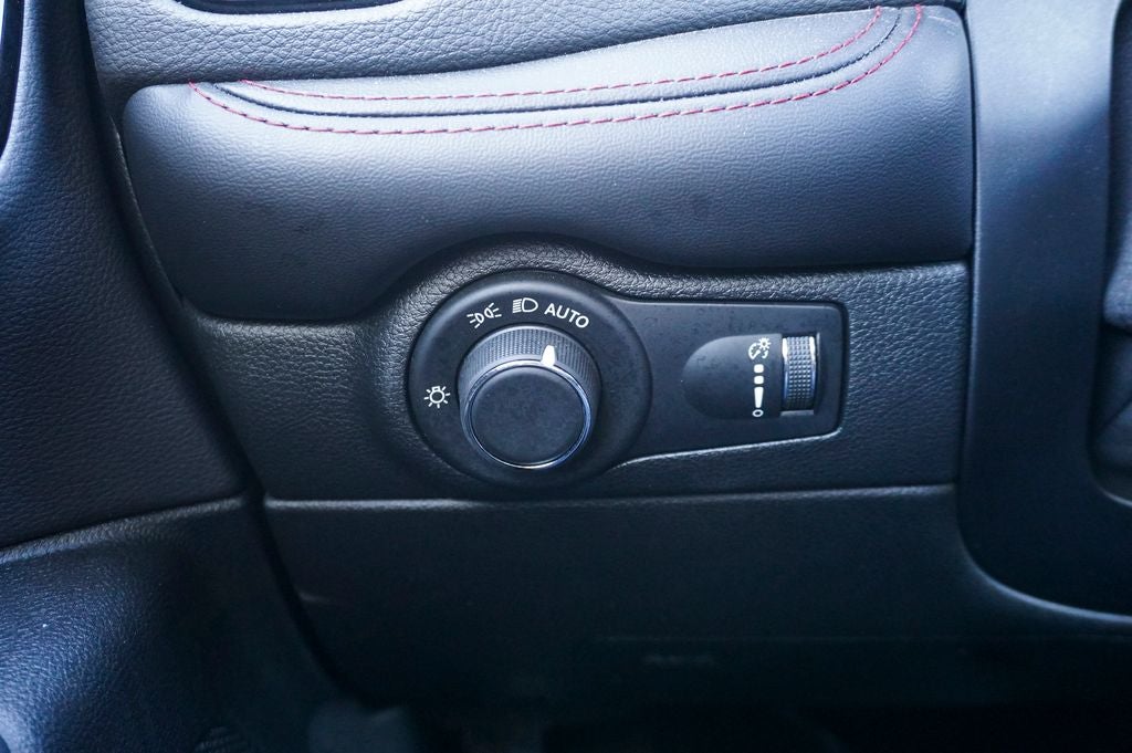 2025 Dodge Durango R/T Plus Navigation System & Power Sunroof