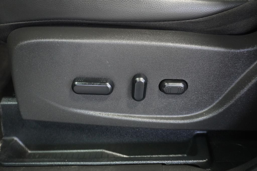 2019 Ford Escape SEL Panoramic Vista Roof