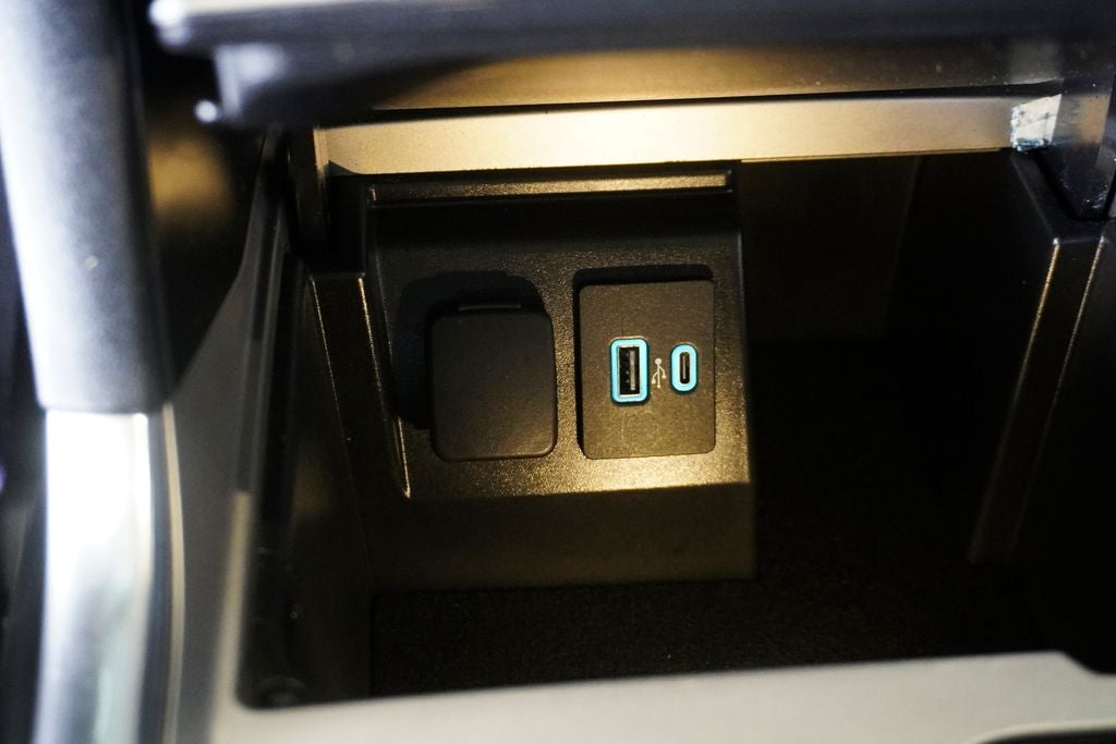 2022 Ford Explorer Limited Twin Panel Moonroof & Navigation System