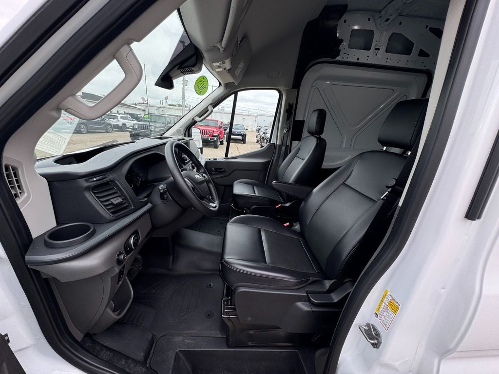 2025 Ford Transit-250 Base