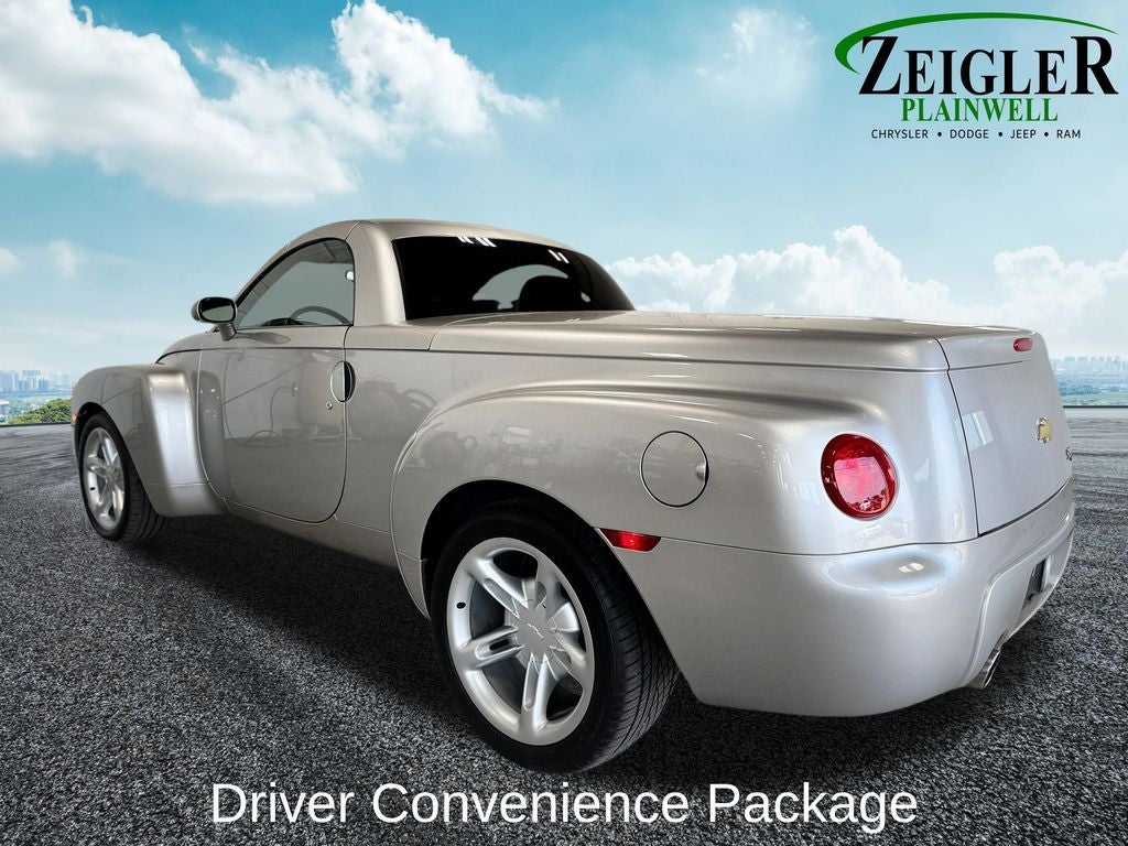 2004 Chevrolet SSR Base